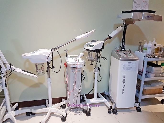 Facials and Peels Machines at the Oracle Beauty Clinic